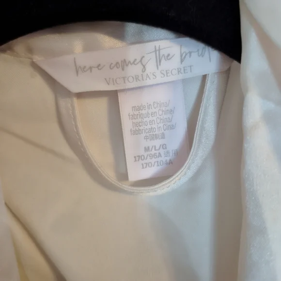 Victoria's Secret Ivory Satin Robe - Picture 7 of 7